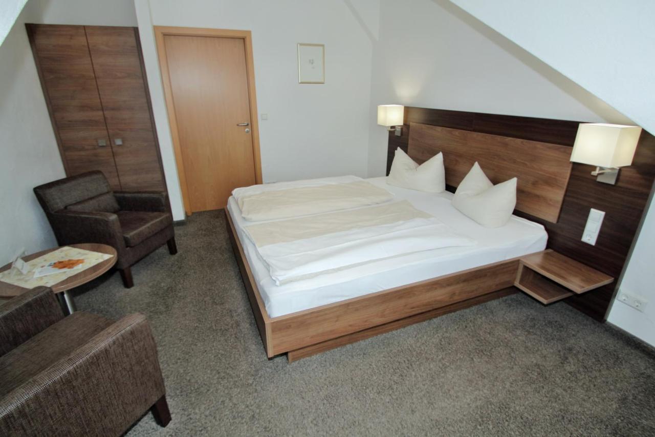 Weinhotel Kienle ブルルヴァイラー エクステリア 写真