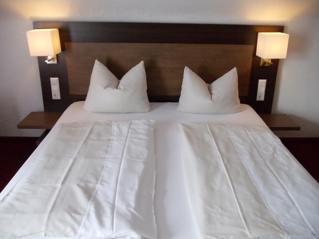 Weinhotel Kienle ブルルヴァイラー 部屋 写真