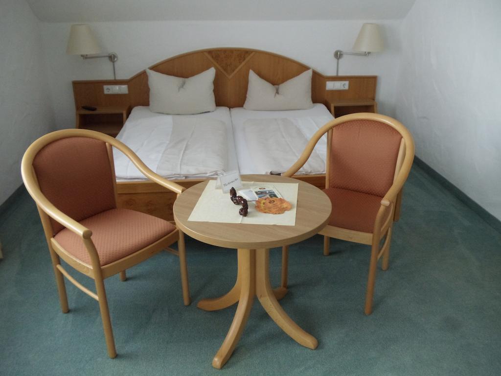 Weinhotel Kienle ブルルヴァイラー 部屋 写真